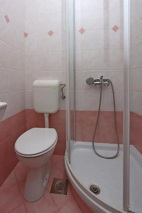 Double Room Vrbnik 5299B